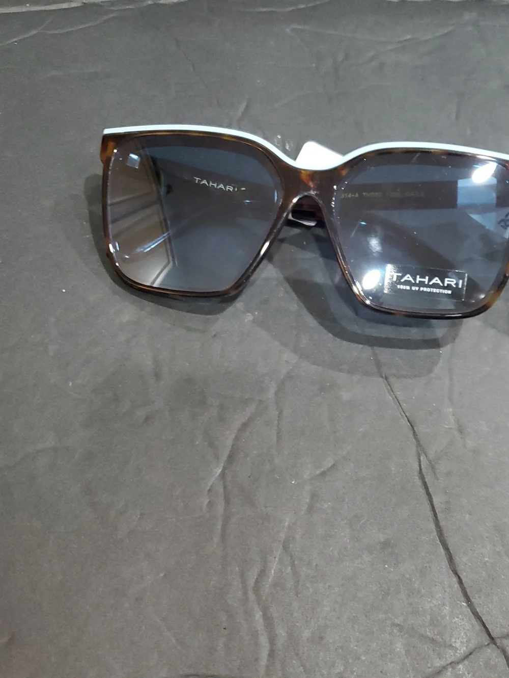 Tahari th980 blue flat brow rim blue lens brown tortoiseshell square sunglasses